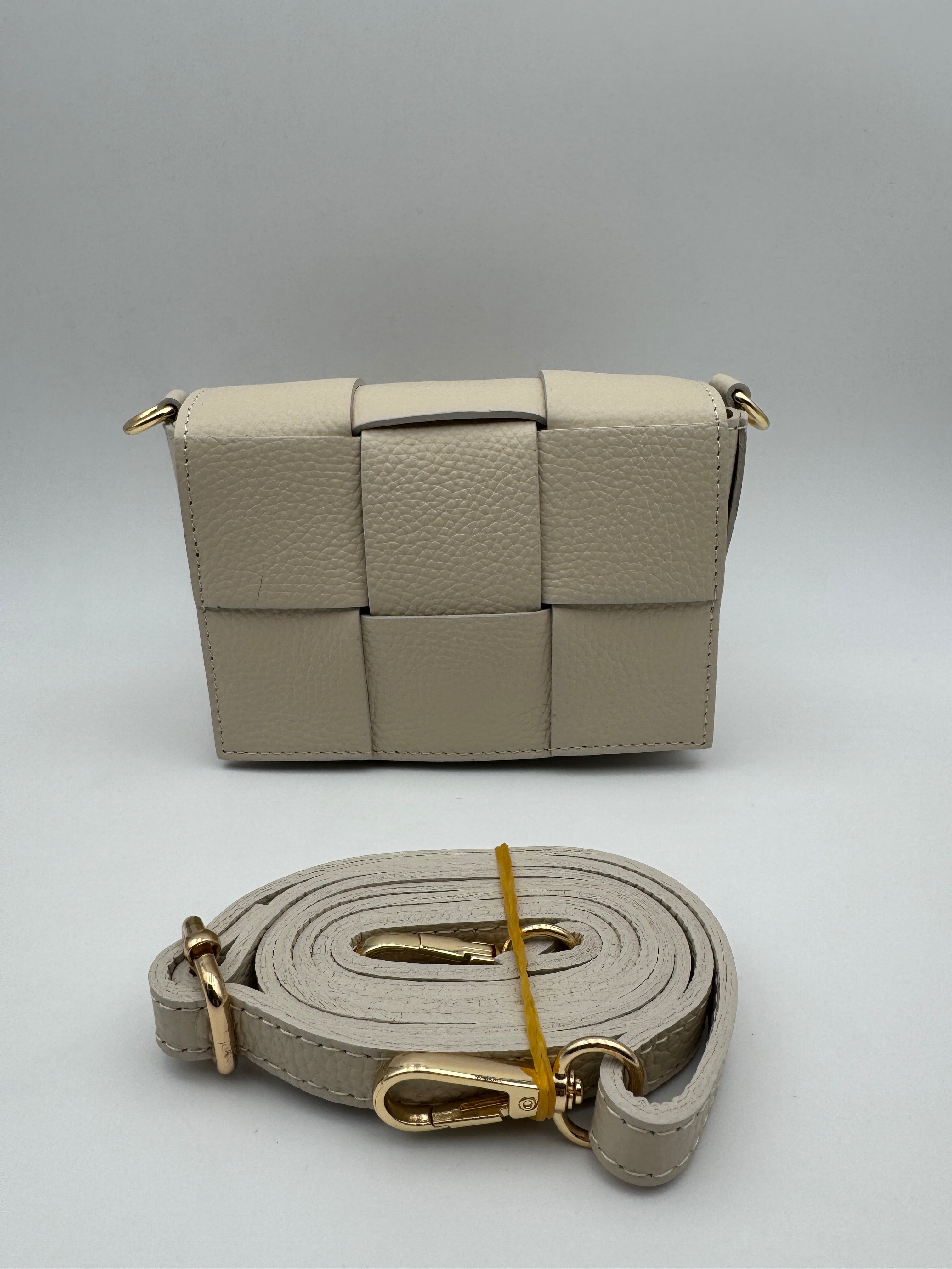 Borsetta Intrecciata STELLA ALPINA - in Vera Pelle Martellata Made in Italy