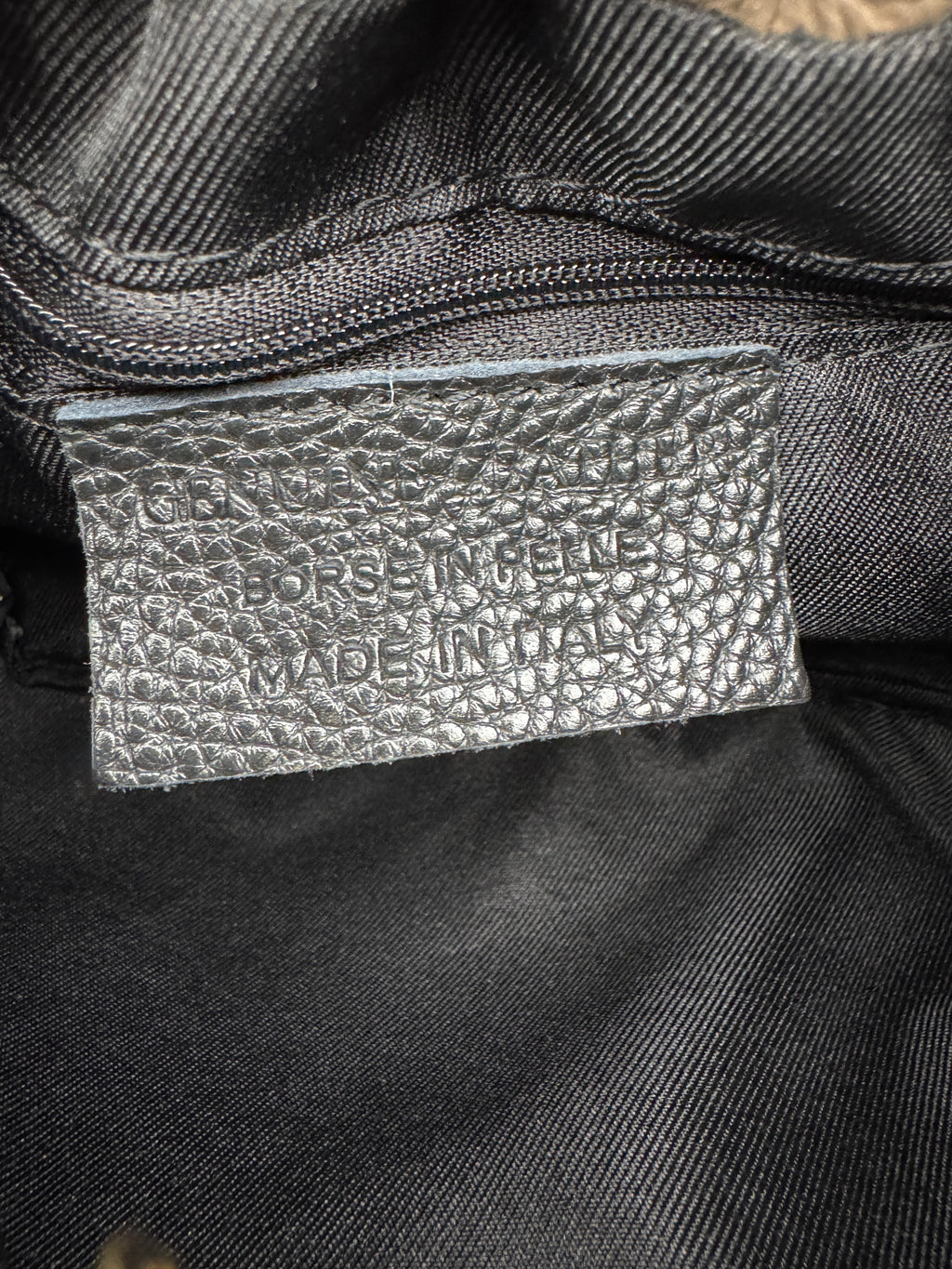 Borsa Pouch PEONIA - in Vera Pelle Martellata Made in Italy