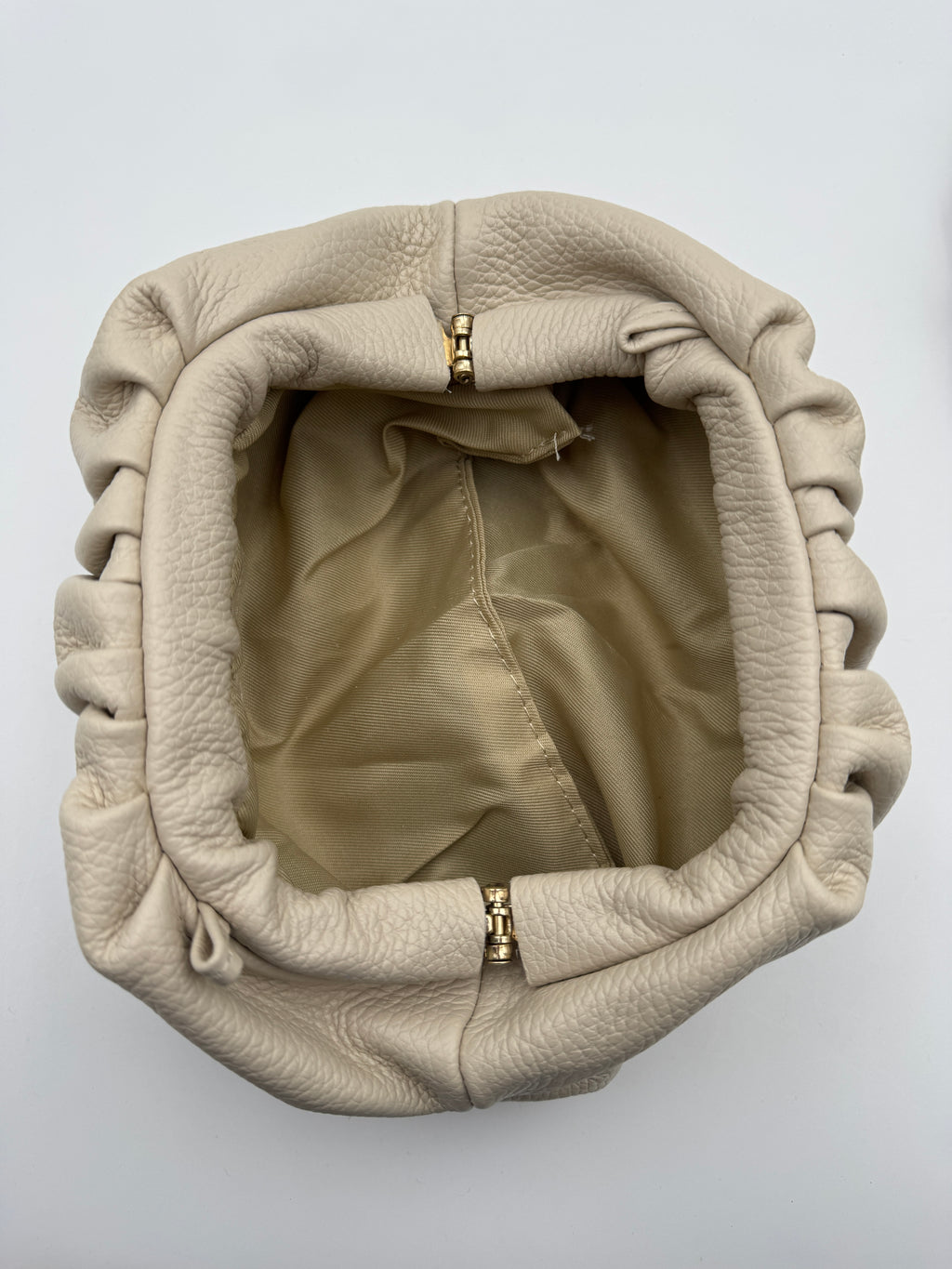 Borsa Pouch GERBERA - in Vera Pelle Martellata Made in Italy