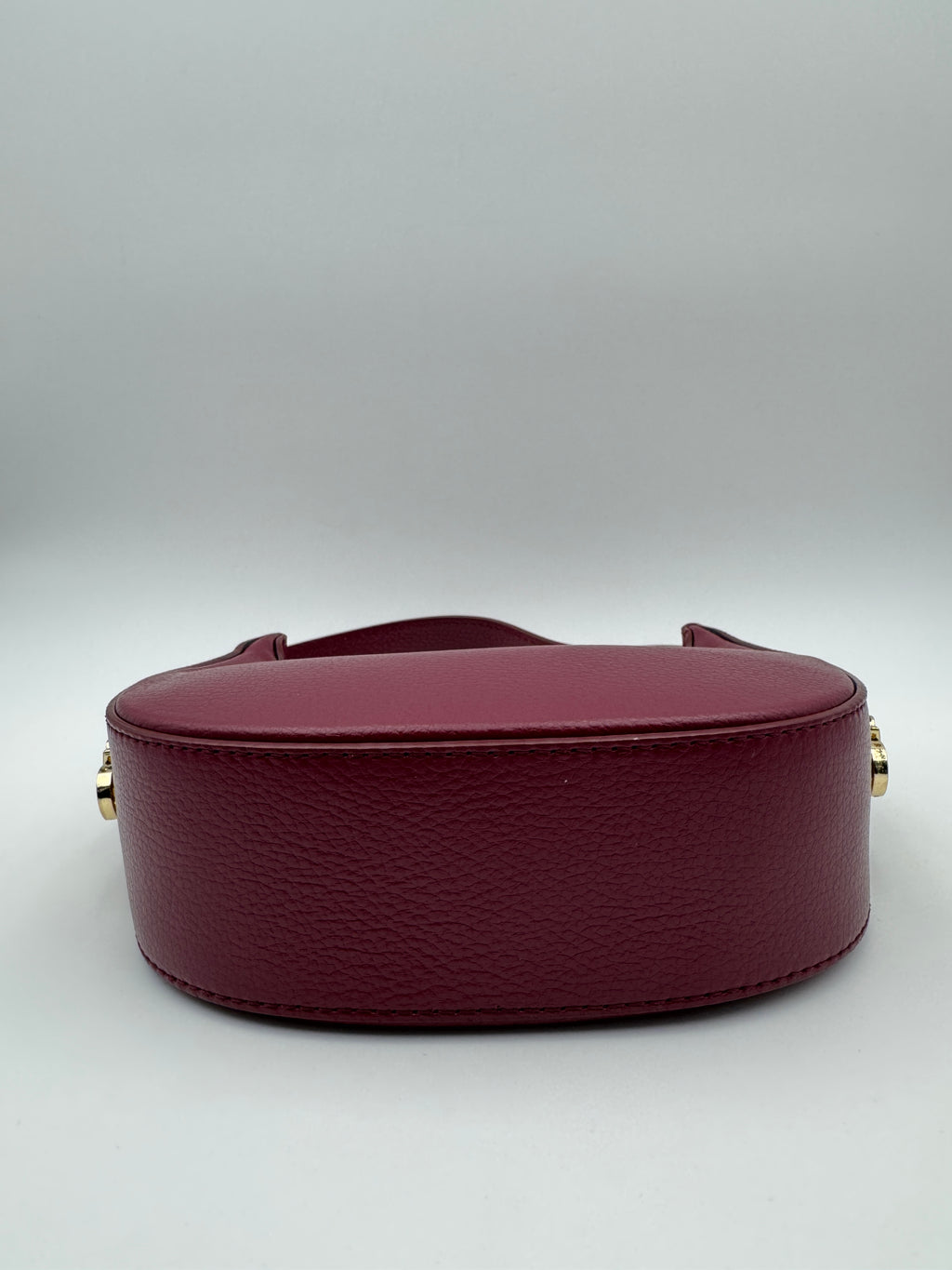 Borsa Mezzaluna GLICINE - in Vera Pelle Martellata Made in Italy