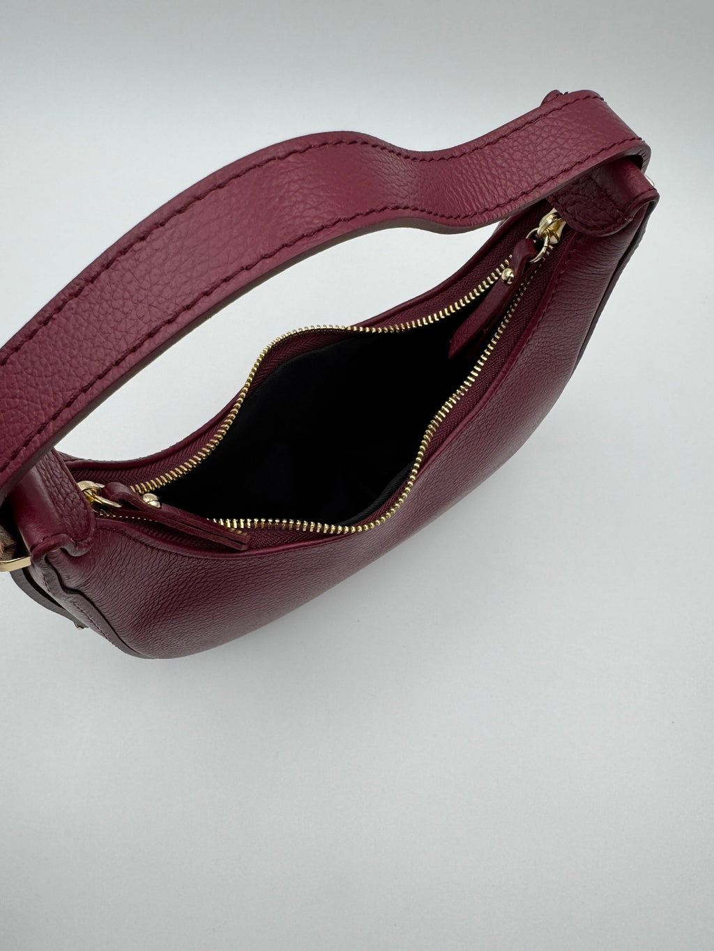 Borsa Mezzaluna GLICINE - in Vera Pelle Martellata Made in Italy