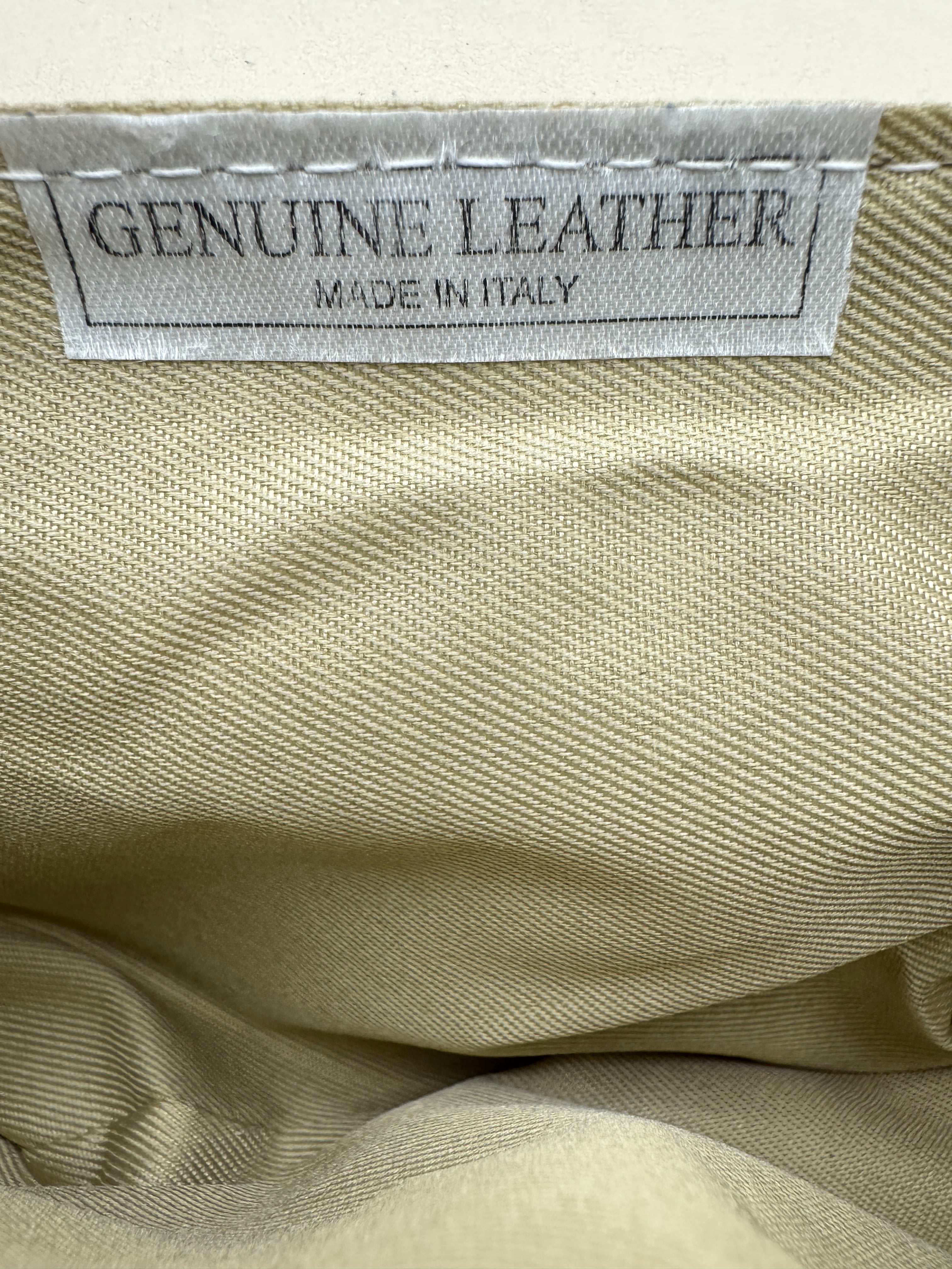 Pochette MUGHETTO - in Vera Pelle Martellata Made in Italy
