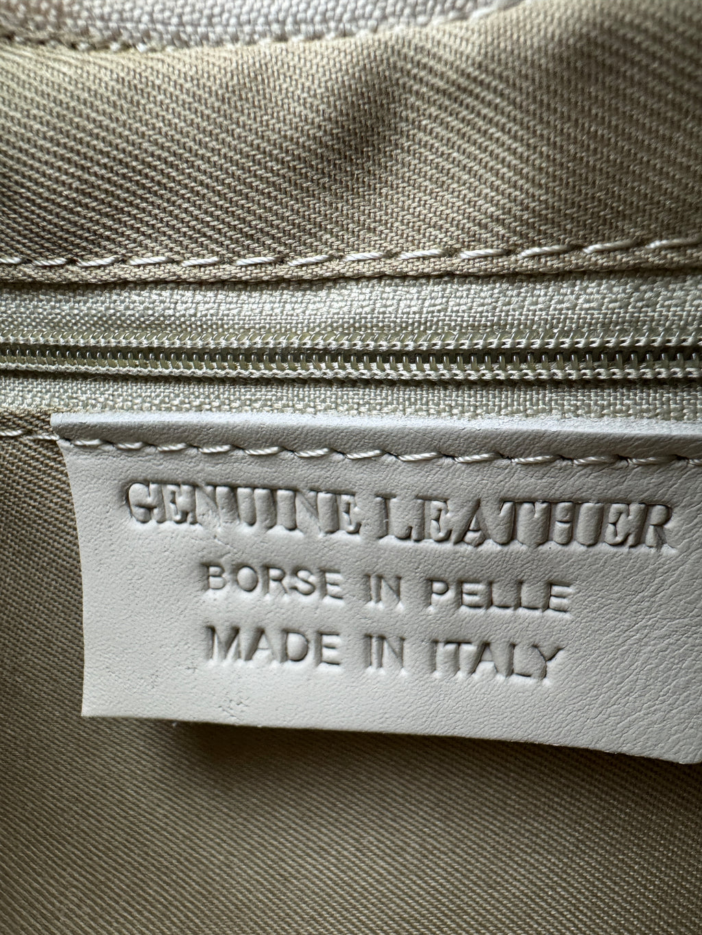 Borsa Mezzaluna GLICINE - in Vera Pelle Martellata Made in Italy