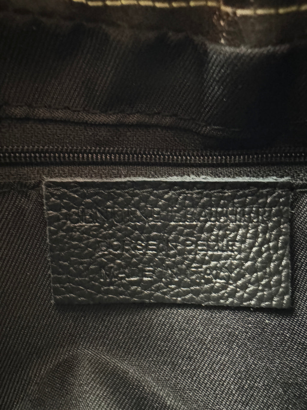 Borsa Pouch PEONIA - in Vera Pelle Martellata Made in Italy