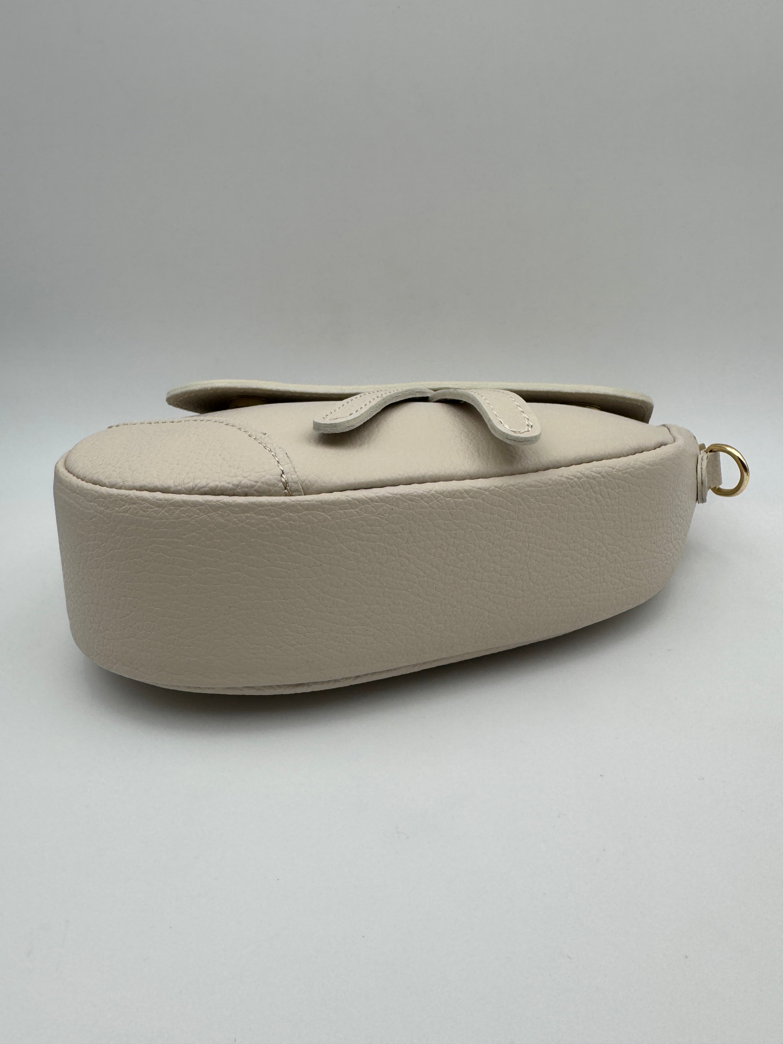 Borsa a Tracolla CAMELIA - In Vera Pelle Martellata Made in Italy