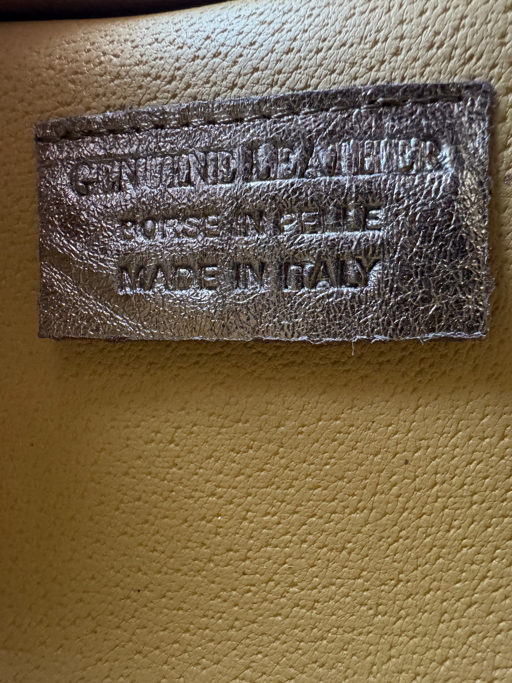 Borsa a Tracolla MARGHERITA - in Vera Pelle Martellata Made in Italy