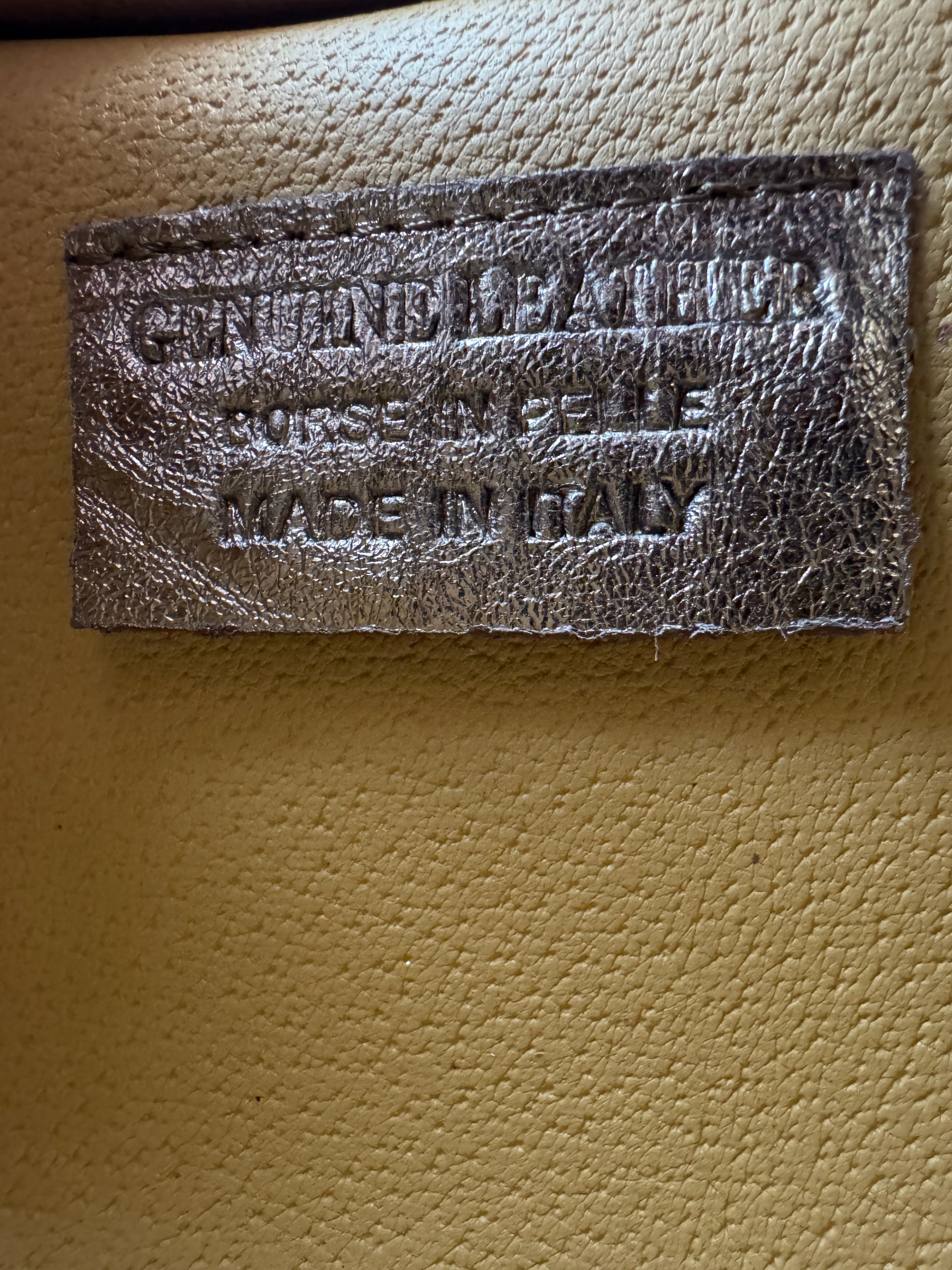 Borsa a Tracolla MARGHERITA - in Vera Pelle Martellata Made in Italy