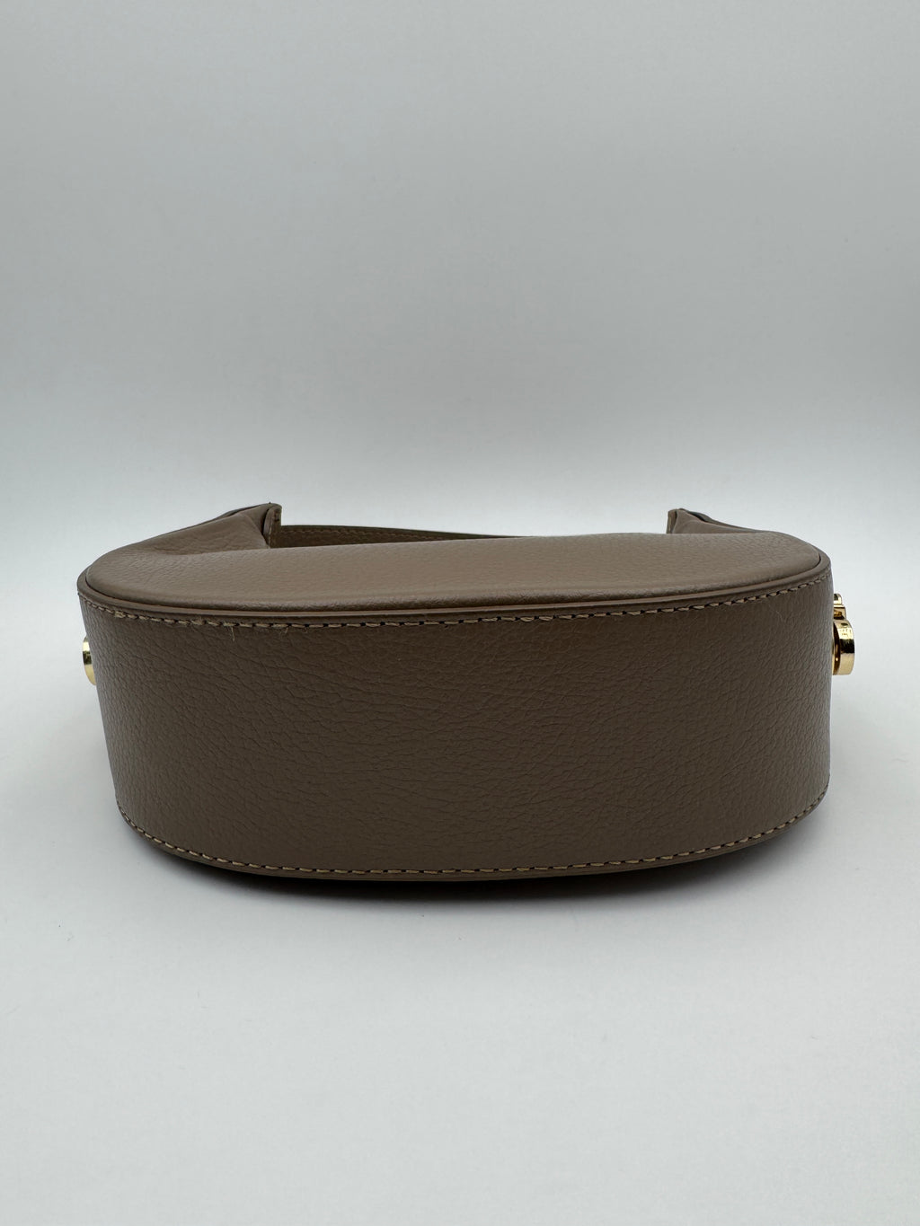 Borsa Mezzaluna GLICINE - in Vera Pelle Martellata Made in Italy
