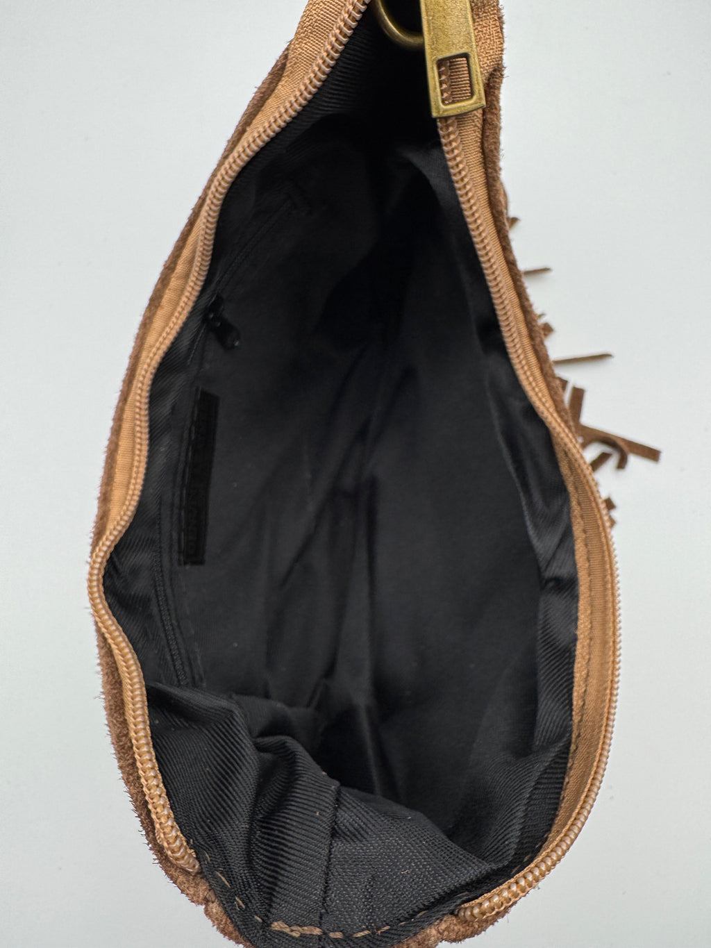 Borsa a Mezzaluna GINESTRA - in Vera Pelle Scamosciata Made in Italy