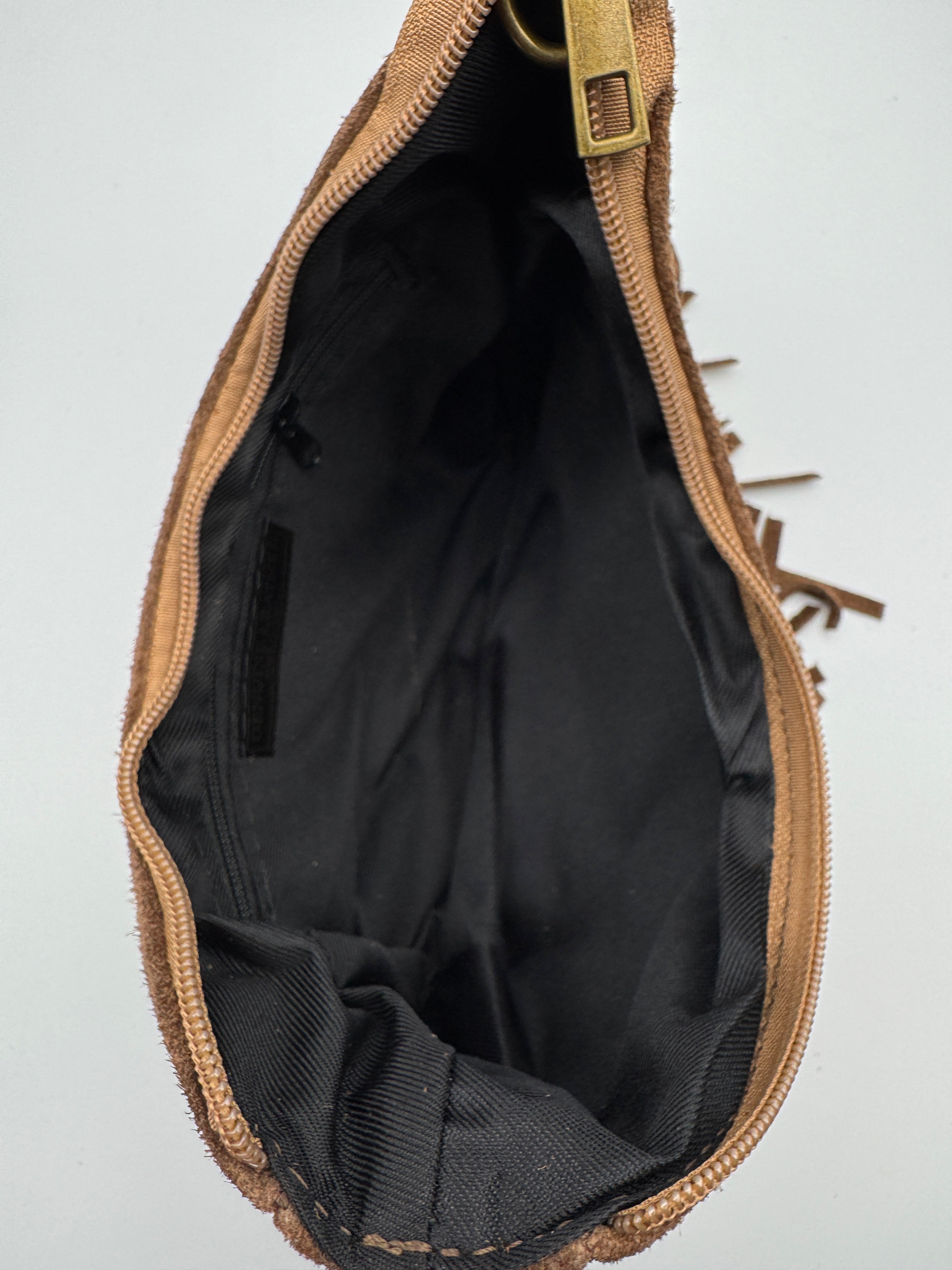 Borsa a Mezzaluna GINESTRA - in Vera Pelle Scamosciata Made in Italy