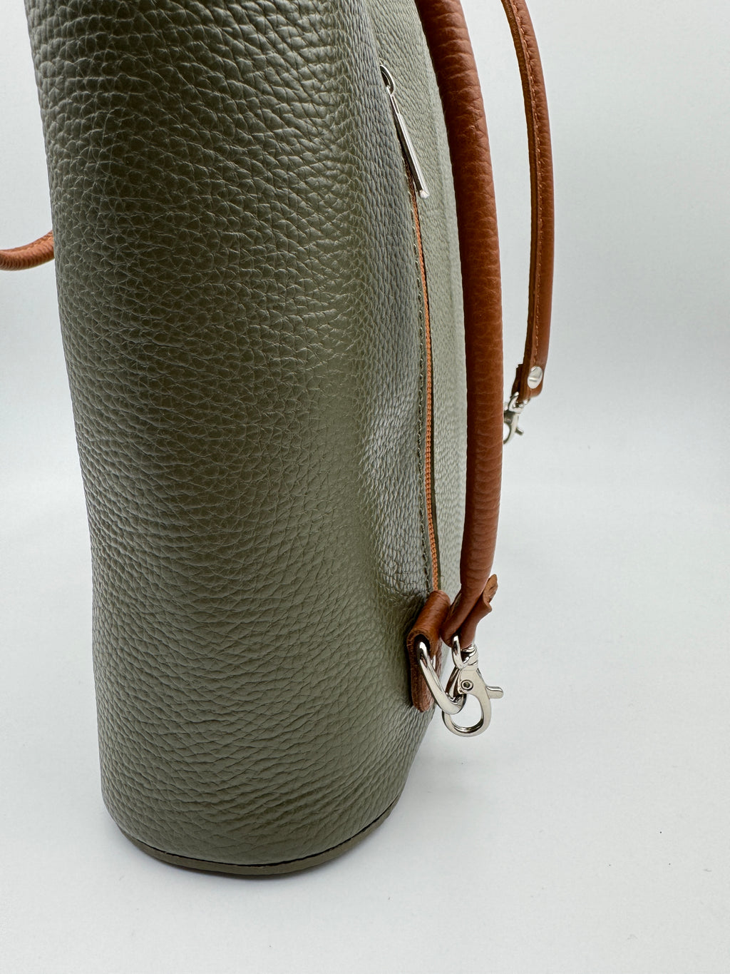 Borsa Zaino PAPAVERO - in Vera Pelle Martellata Made in Italy