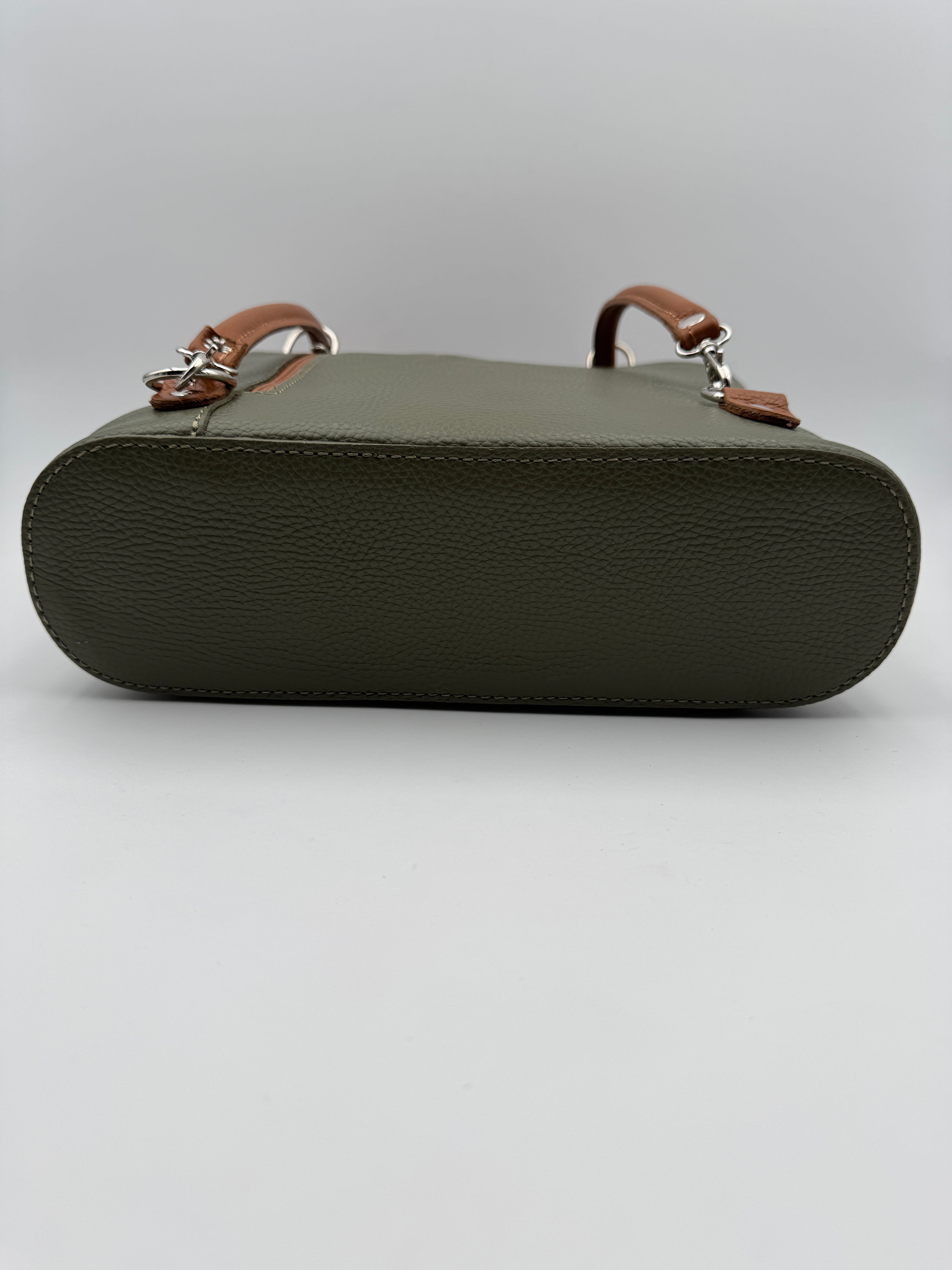 Borsa Zaino PAPAVERO - in Vera Pelle Martellata Made in Italy