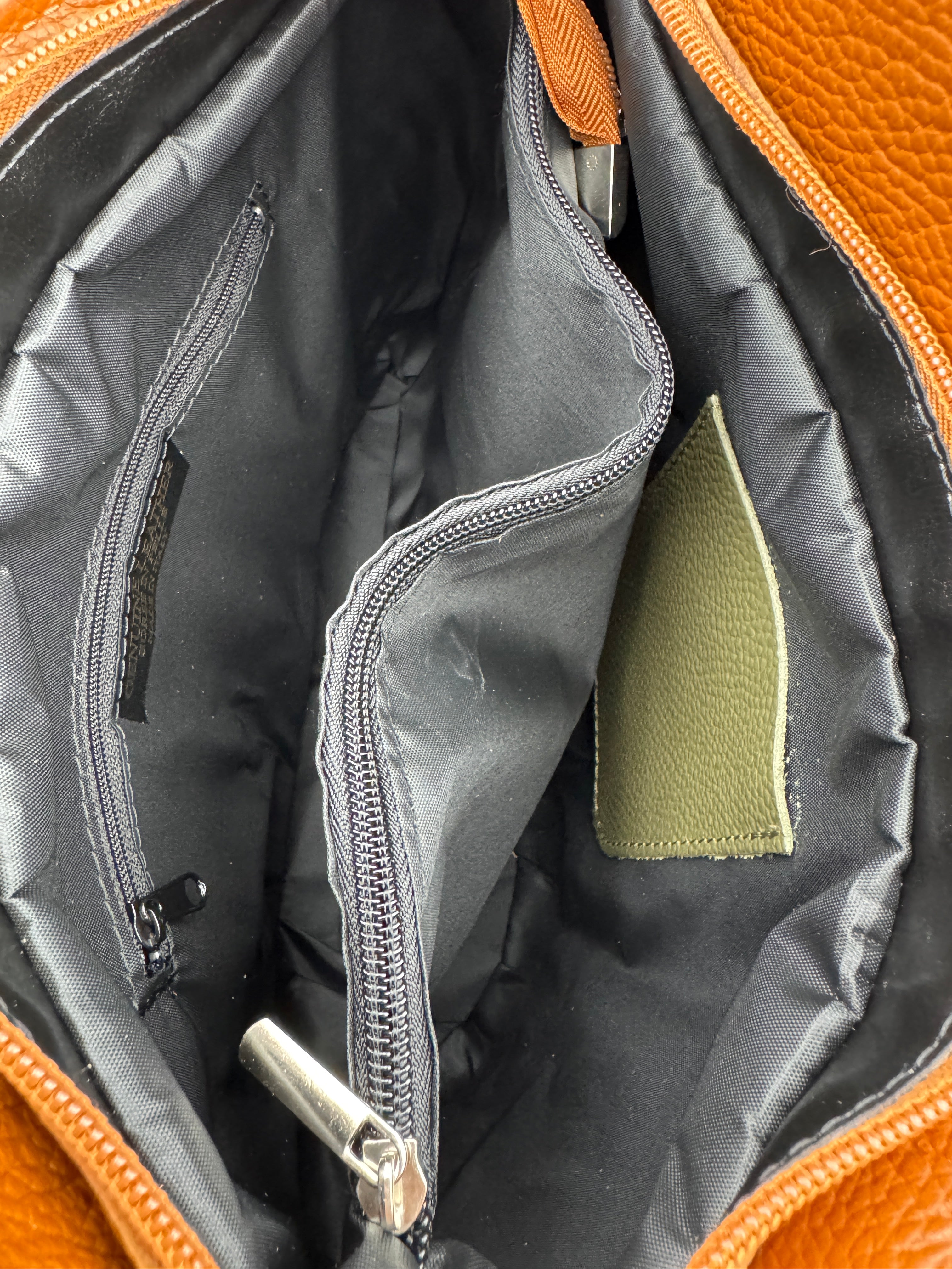 Borsa Zaino PAPAVERO - in Vera Pelle Martellata Made in Italy