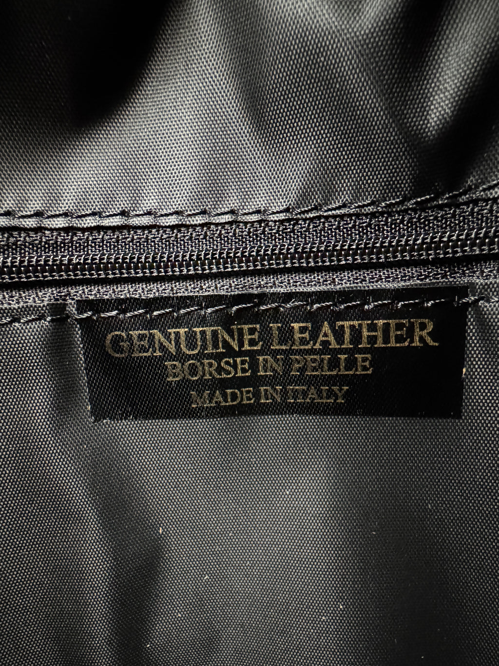 Borsa Zaino PAPAVERO - in Vera Pelle Martellata Made in Italy