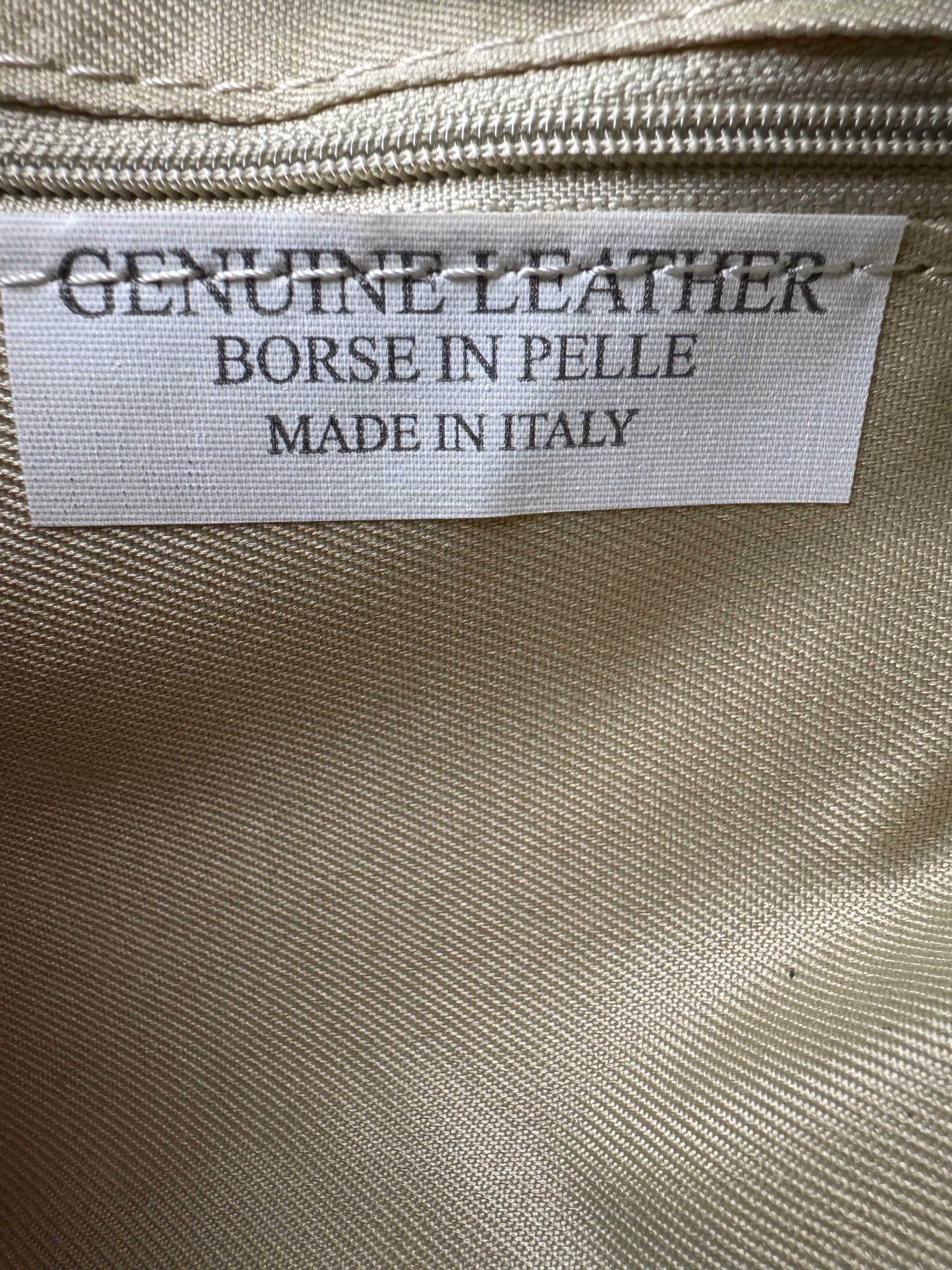 Borsa a Tracolla CAMELIA - In Vera Pelle Martellata Made in Italy